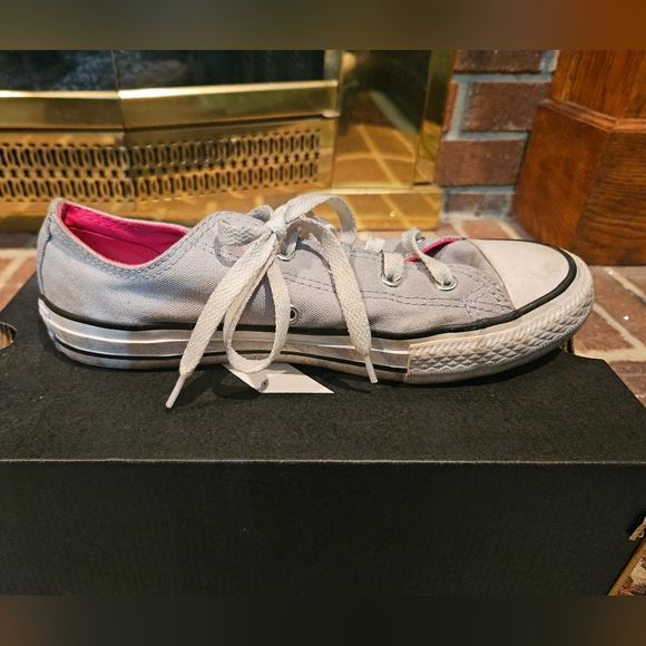 Kids Chuck Taylor's (Converse) - Picture 10 of 12